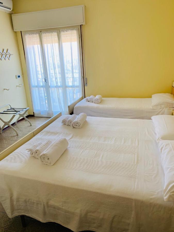 Alice Hotel Cervia Esterno foto