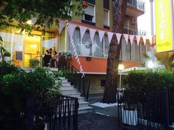 Alice Hotel Cervia Esterno foto